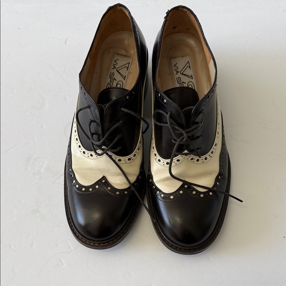 Vintage Vagabond Black and Cream Women's Loafers